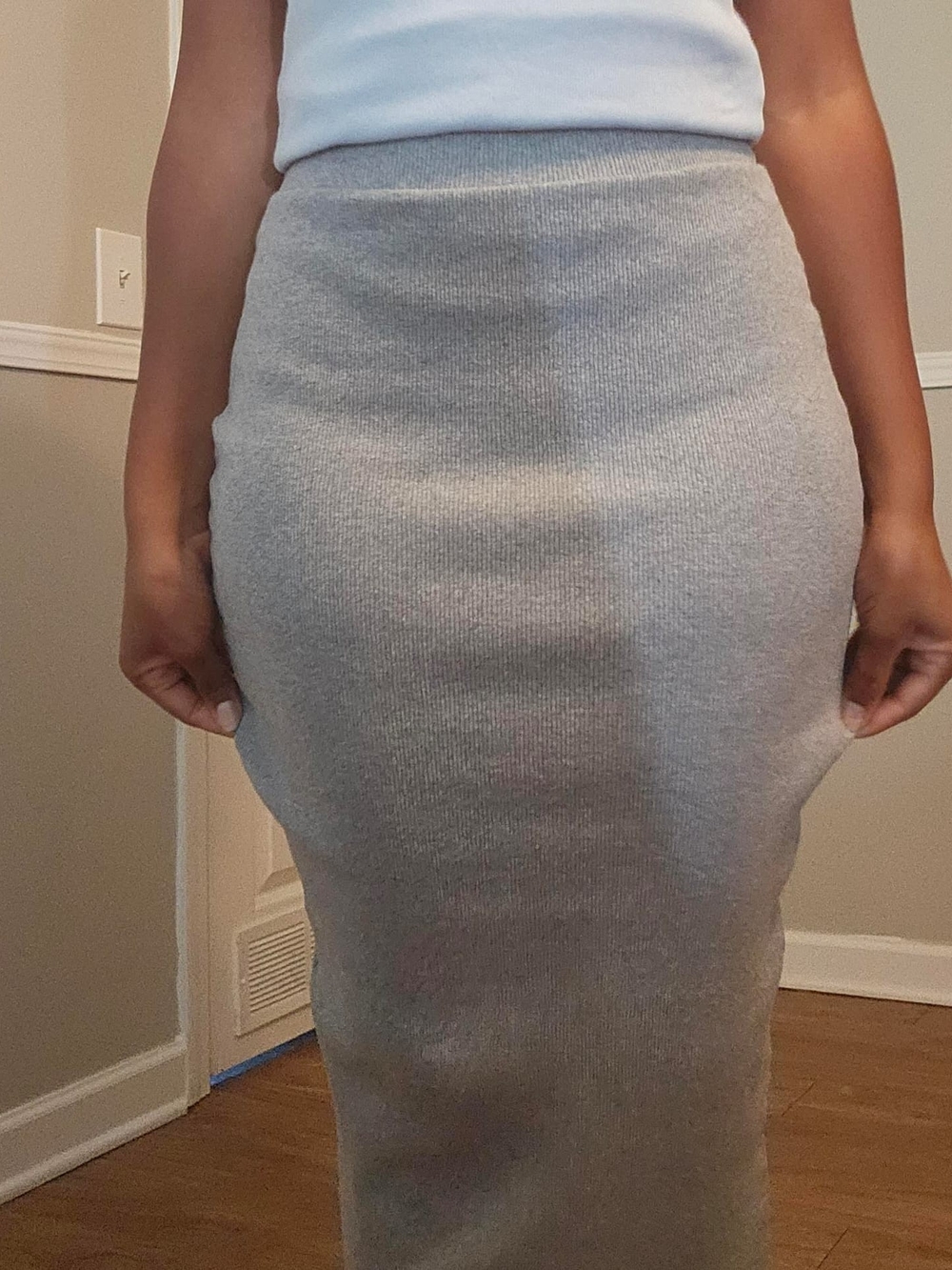 Classic Ribbed Knit Pencil Skirt - Light Gray